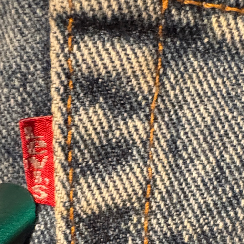 Levi's Classic Jeans - Picture 4 of 6